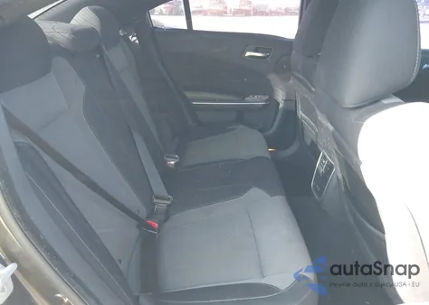 2015 Dodge Charger Sxt z USA, uszkodzony, nr VIN 2C3CDXHGXFH907049